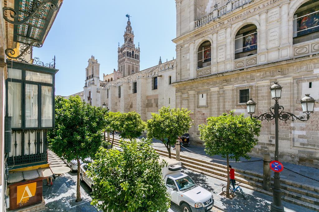 Apartamento Living By Cathedral Apartment Seville Exterior photo